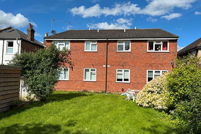1 Bedroom Flat To Rent In Chaucer Court, Wendover Road, Staines-Upon-Thames, Surrey, TW18
