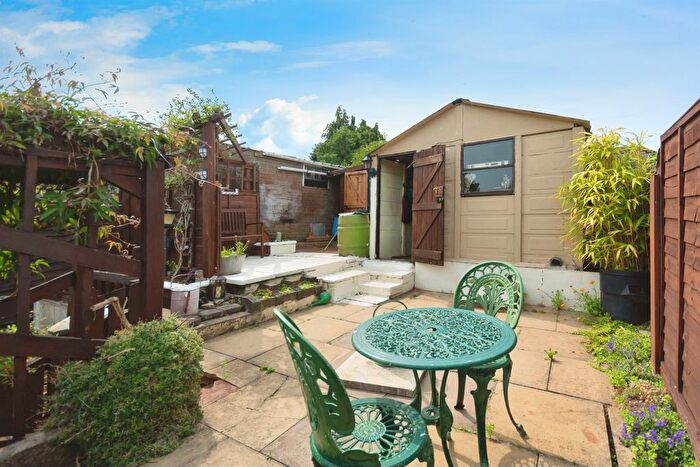 3 Bedroom Semi Detached House For Sale In Watwood Road, Birmingham, B28