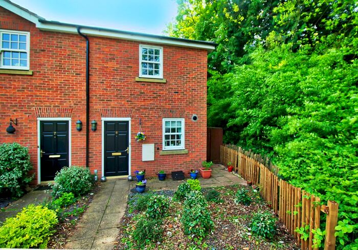 2 Bedroom End Of Terrace House For Sale In Aragon Court, Galton Way, Hadzor, Droitwich, WR9
