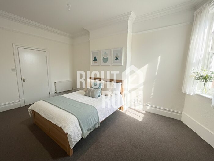 1 Bedroom Flat To Rent In One Bed Apartment, Bridge Road, Southampton, SO19