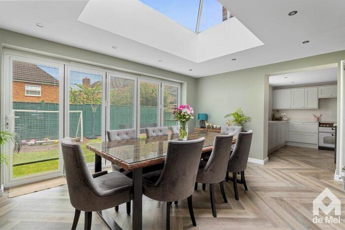 4 Bedroom Detached House For Sale In The Holt, Bishops Cleeve, GL52