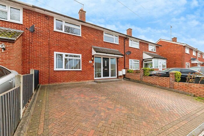 4 Bedroom Terraced House For Sale In The Paddocks, Stevenage, SG2