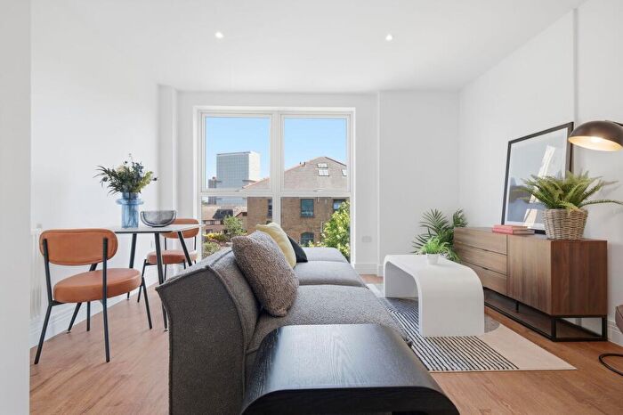 1 Bedroom Flat For Sale In Cyan Apartments, Bow, E3