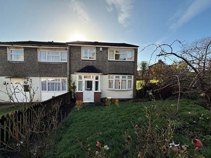 3 Bedroom End Terrace House For Sale In Harvington Walk, Rowley Regis, B65