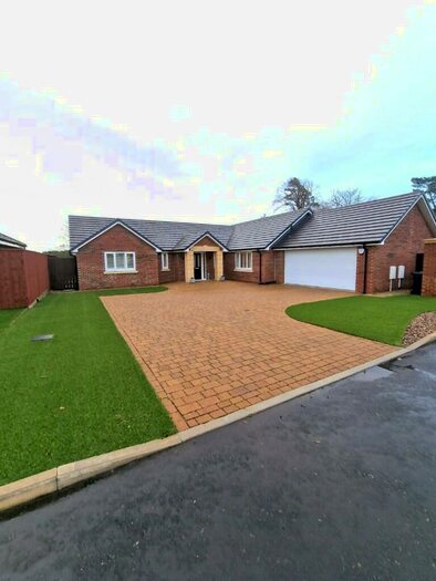 3 Bedroom Bungalow For Sale In Ridge Grove, Stannington, NE61
