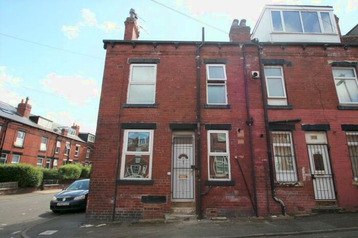 2 Bedroom Terraced House To Rent In Brompton Row, Leeds, LS11
