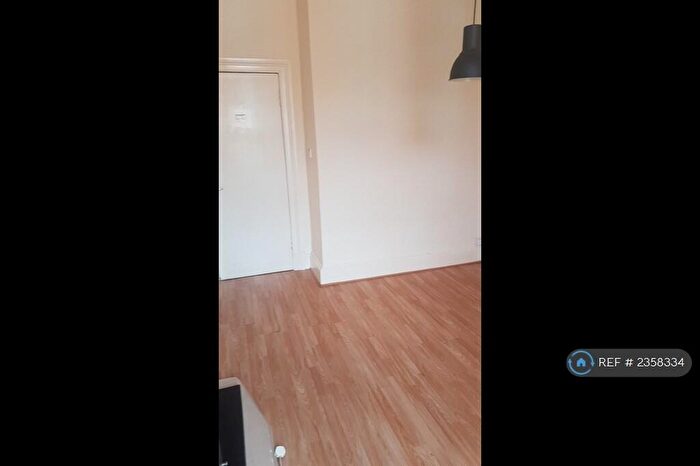 1 Bedroom Flat To Rent In Middleton Street, Glasgow, G51