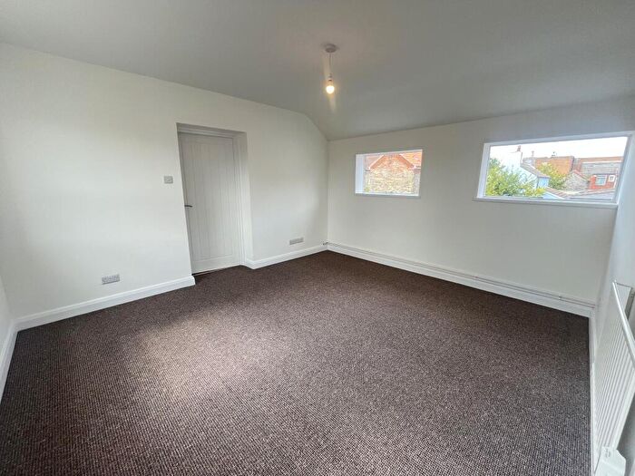 2 Bedroom Flat To Rent In London Road South, Lowestoft, NR33