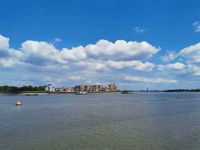 2 Bedroom Flat To Rent In Flat, Norton House, Duke Of Wellington Avenue, London, SE18