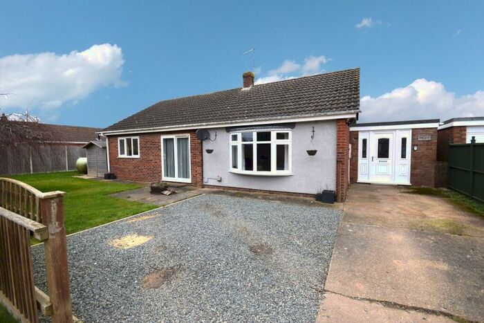 3 Bedroom Detached Bungalow For Sale In Sea Lane, Friskney, PE22