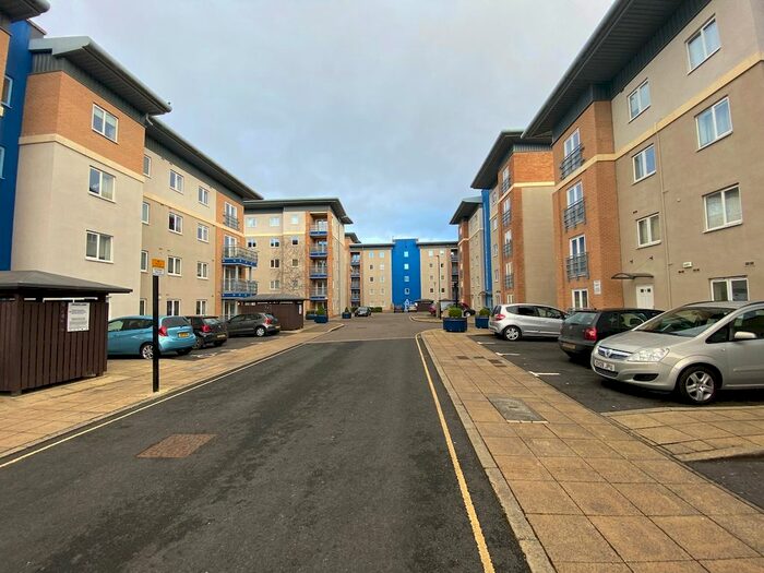 2 Bedroom Flat To Rent In Knightsbridge Court, Gosforth, Newcastle Upon Tyne, NE3