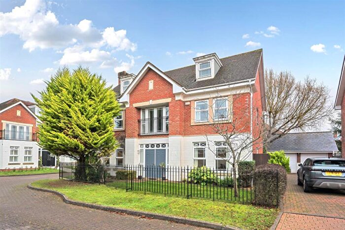 5 Bedroom Detached House For Sale In Drifters Drive, Deepcut, Camberley, GU16