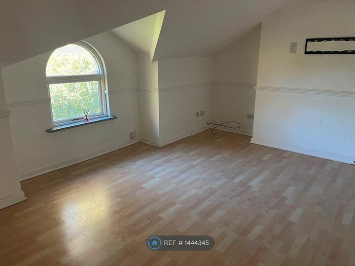 2 Bedroom Flat To Rent In Merton Road, Bootle, L20