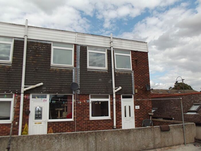 2 Bedroom Flat To Rent In High Street, Biggleswade, SG18