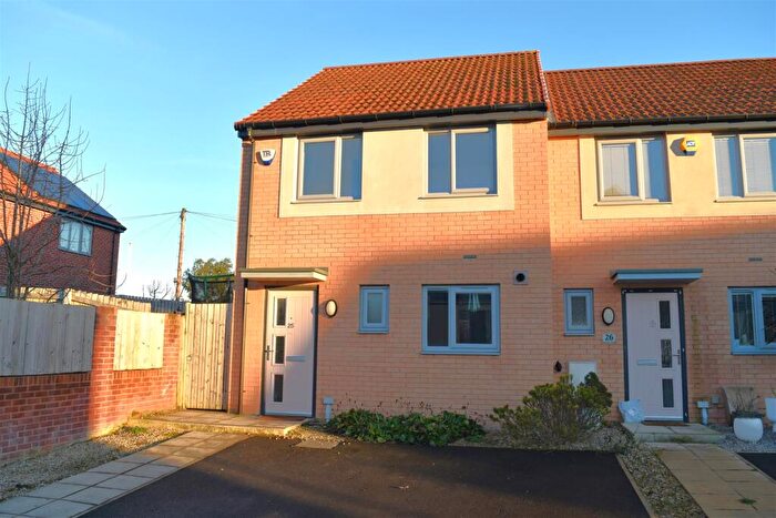 3 Bedroom Town House To Rent In Sundew Court, Darlington, DL1