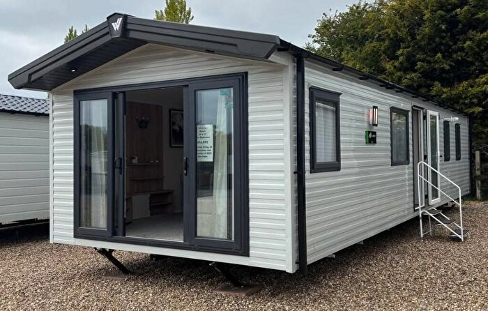2 Bedroom Caravan For Sale In Flag Hill, Great Bentley, Colchester, CO7