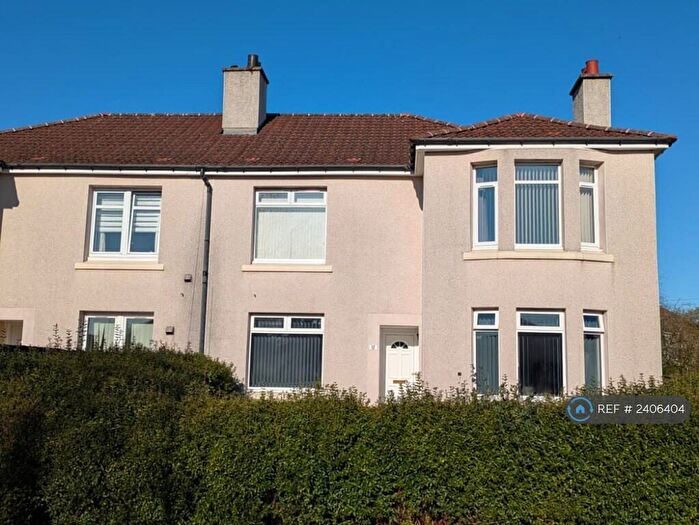 3 Bedroom Flat To Rent In Knightswood, Glasgow, G13