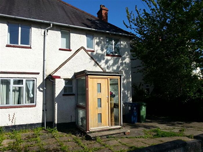 4 Bedroom Semi-Detached House To Rent In Addison Crescent, Oxford, OX4