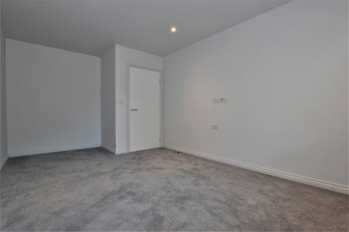 1 Bedroom Flat To Rent In Brighton Road, Purley, CR8