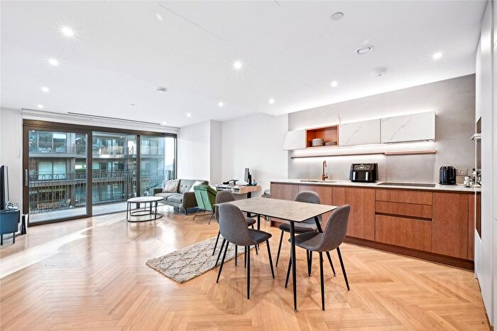 2 Bedroom Flat To Rent In Sands End Lane, London, SW6