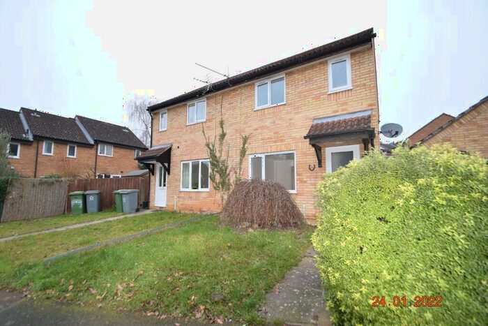 3 Bedroom Semi-Detached House To Rent In Suters Drive, Taverham, NR8