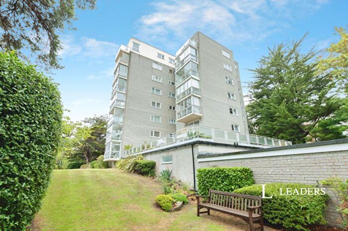 3 Bedroom Flat To Rent In Chine Crescent Road, Bournemouth, Dorset, BH2