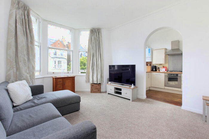 2 Bedroom Flat To Rent In Sisters Avenue, Battersea, London, SW11