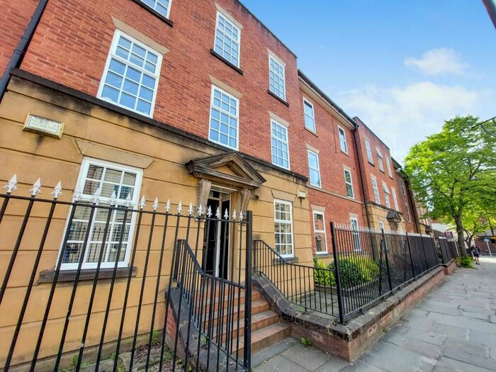 2 Bedroom Flat To Rent In Liverpool Road, Castlefield, Manchester, M3
