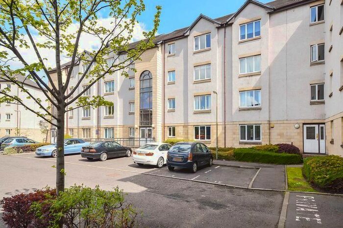 2 Bedroom Flat To Rent In Orwell Terrace, Dalry, Edinburgh, EH11