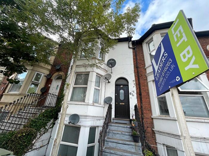 1 Bedroom Flat To Rent In Rothesay Road, LU1