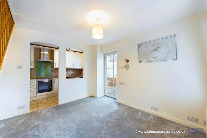 1 Bedroom Semi-Detached House To Rent In Mawbey Road, Ottershaw, Chertsey, KT16