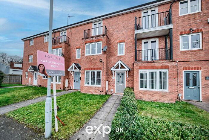 4 Bedroom Terraced House For Sale In Navigators Road, Acocks Green, Birmingham, B27