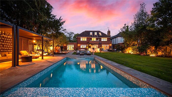 5 Bedroom Detached House For Sale In Hadley Green West, Barnet, EN5