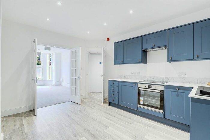 1 Bedroom Flat To Rent In Millicent Road, West Bridgford, Nottinghamshire, NG2