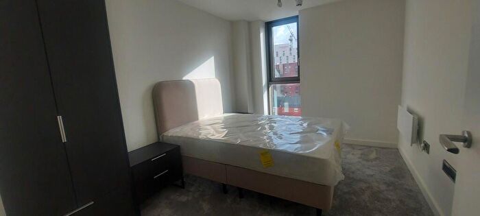 2 Bedroom Apartment To Rent In Oxygen Tower, Store Street, B60