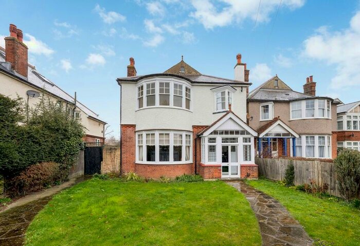 4 Bedroom Detached House To Rent In Treloyan, The Green, Sidcup, Kent, DA14