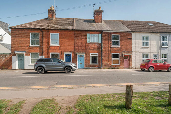 2 Bedroom Terraced House For Sale In Wycombe Road, Marlow, SL7