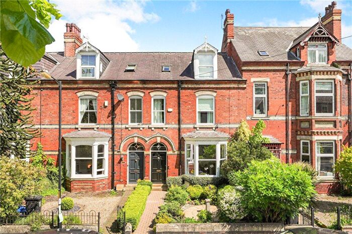 5 Bedroom Terraced House For Sale In Bondgate Green, Ripon, HG4