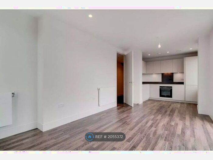 1 Bedroom Flat To Rent In Moulding Lane, London, SE14