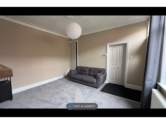 2 Bedroom Terraced House To Rent In Park Avenue, Leeds, LS12