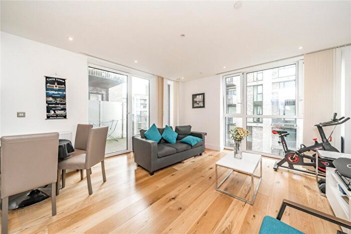 1 Bedroom Apartment For Sale In Centurion Tower, Caxton Street North, London, E16