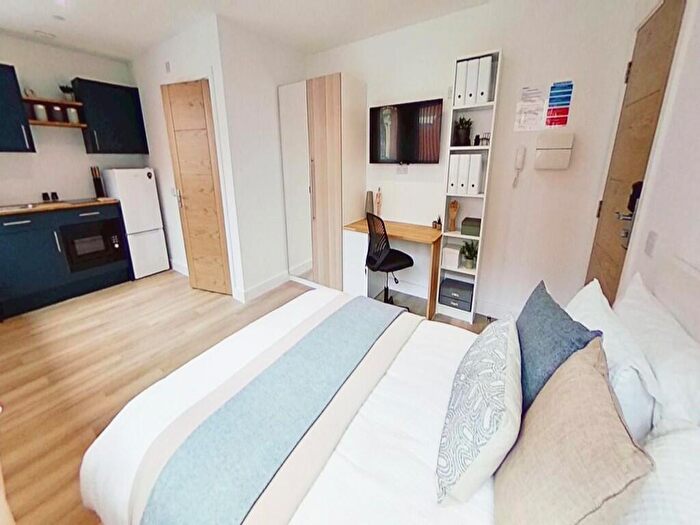 Studio To Rent In Flat, Sandfield House, Mansfield Road, Nottingham, NG1