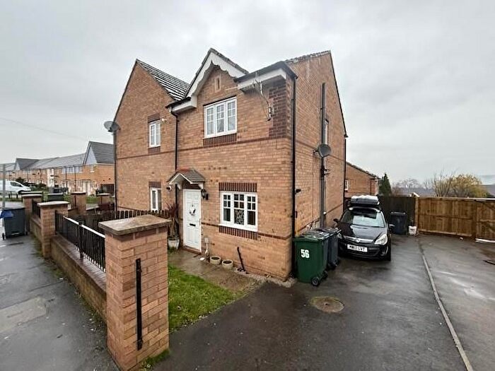2 Bedroom Semi Detached House For Sale In Rowantree Drive, Thorpe Edge, Bradford, BD10