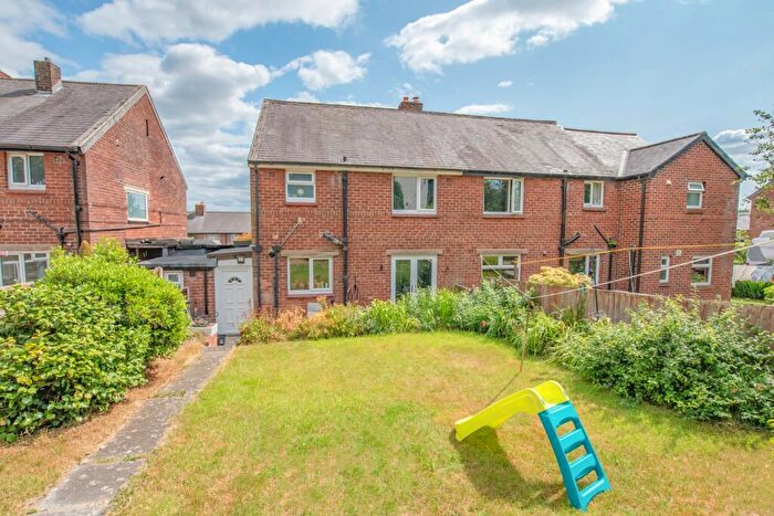 3 Bedroom Semi-Detached House For Sale In Cornwall Avenue, Silsden, BD20