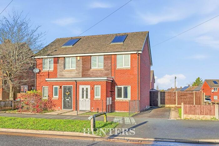 3 Bedroom Semi Detached House For Sale In Windermere Road, Middleton, M24