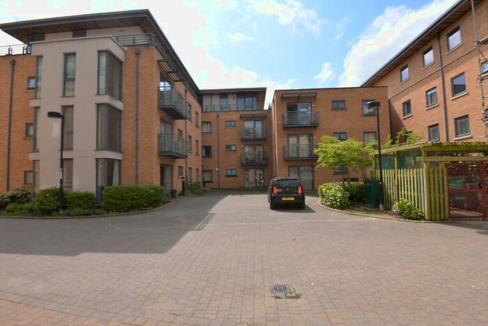 1 Bedroom Flat To Rent In Woodins Way, Oxford, OX1