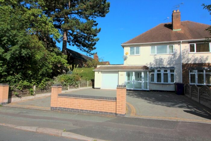 3 Bedroom Semi-Detached House To Rent In Wimborne Road, Wednesfield, Wolverhampton, WV10