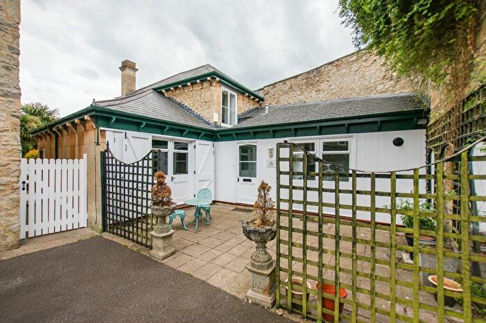 1 Bedroom Detached House For Sale In The Coach House, Penn Hill Road, Bath, BA1