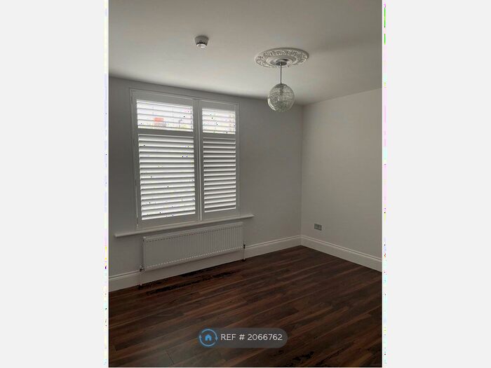 Studio To Rent In Bensham Lane, Croydon, CR7