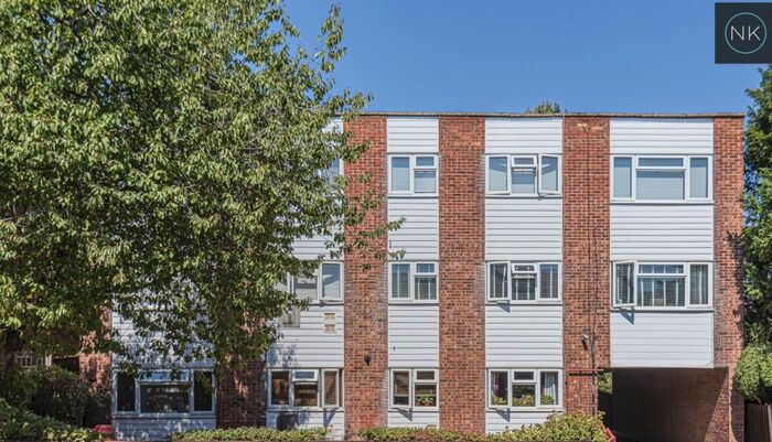 1 Bedroom Apartment To Rent In Elmwood, Churchfields, South Woodford, London, E18